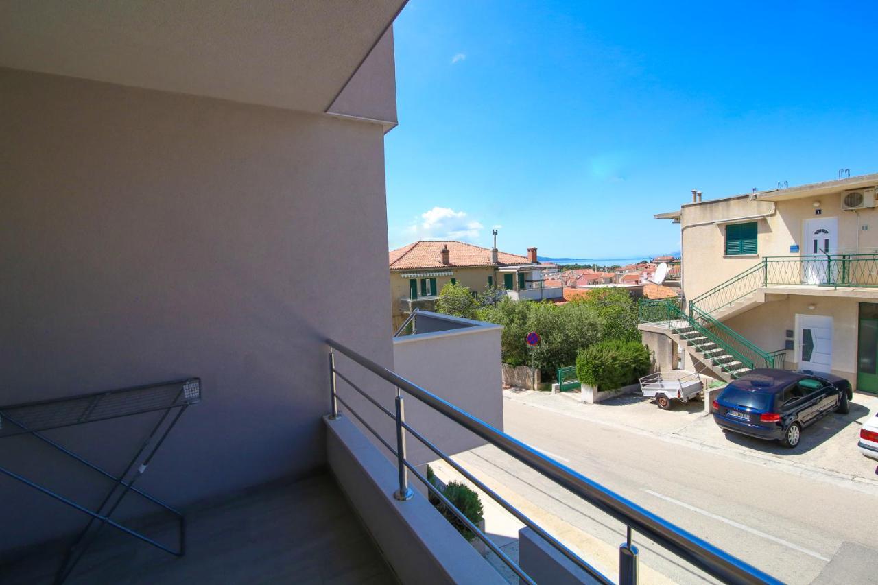 Apartment Bili-Sea View Apartment In The Center Makarska Kültér fotó